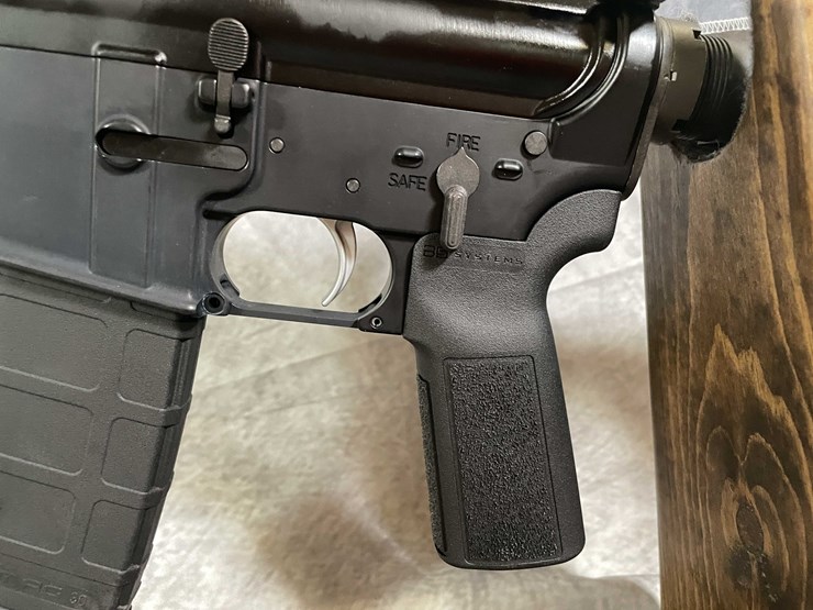 #4451-•-watchtower-firearms-type-15m-5.56-nato-semi-auto-rifle,-sn:-t15mwt02445-image-27