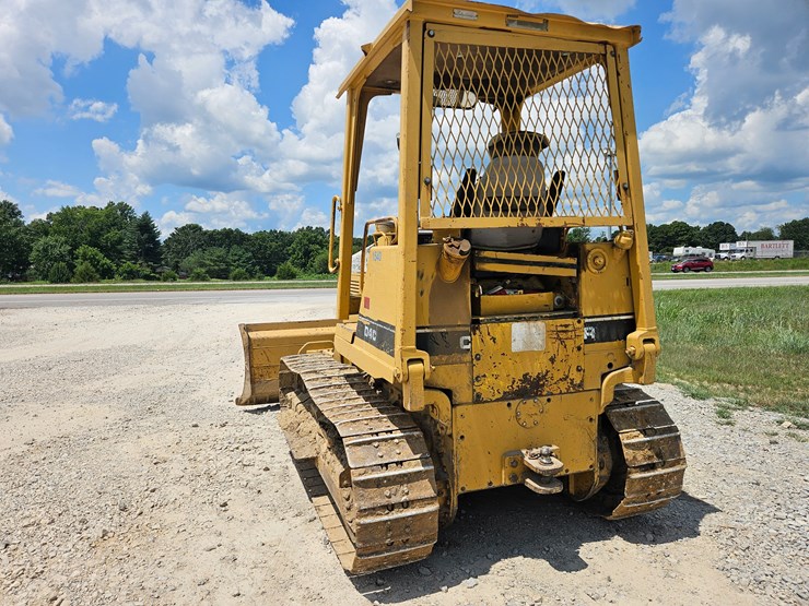 caterpillar-d4c-image-8