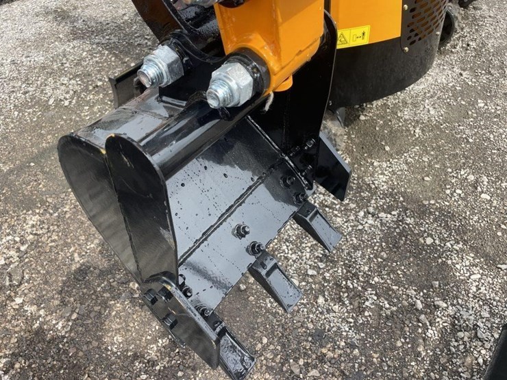 new-miva-mini-excavator:-6.6t-image-5