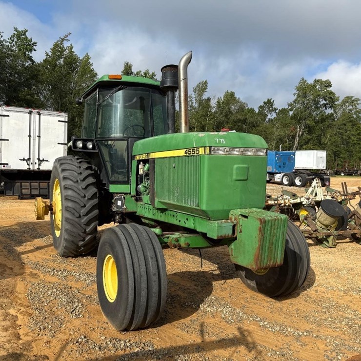 JOHN DEERE 4555