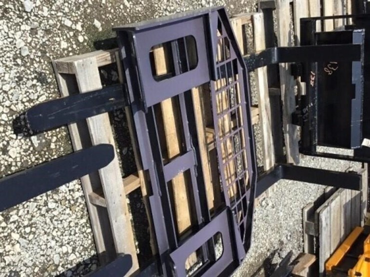 new-giyi-60”-skid-steer-for-set-image-2
