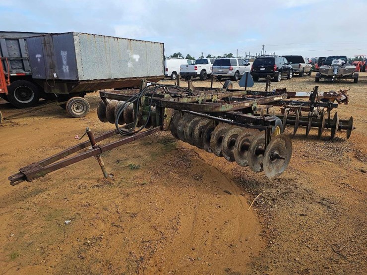 john-deere-210-image-2