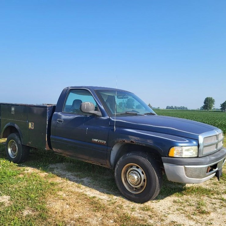 2002 DODGE 2500