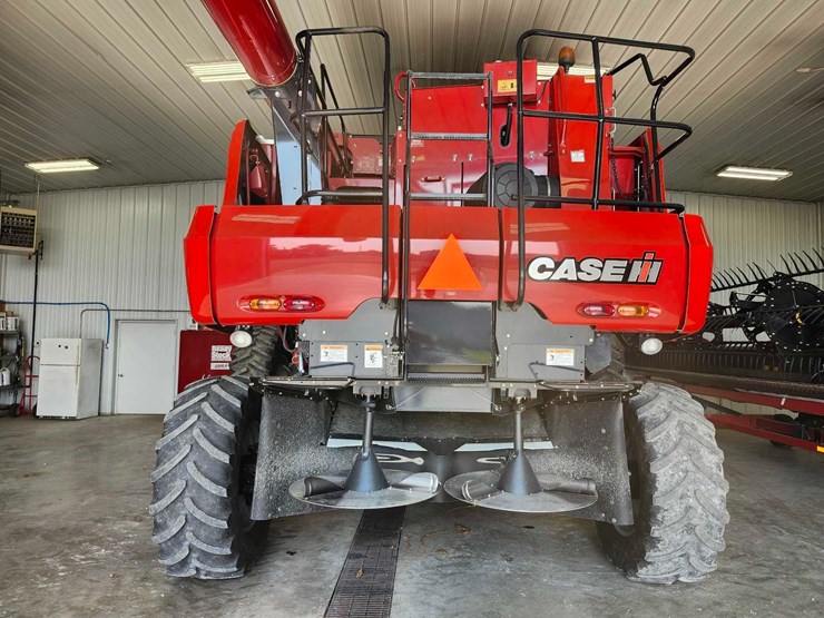 2009-case-ih-6088-image-10