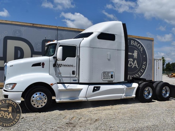 2011-kenworth-t660-image-4