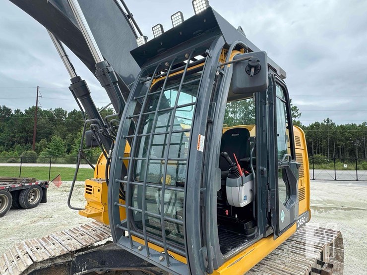2021-deere-245g-lc-image-22