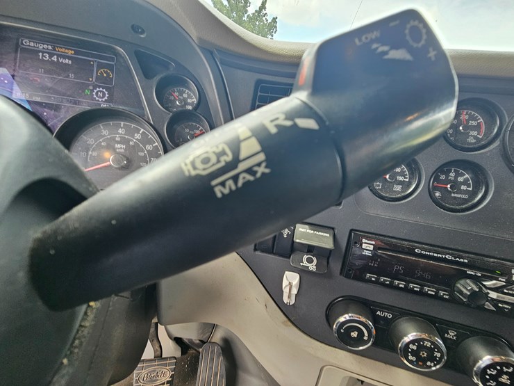 2018-peterbilt-579-image-68