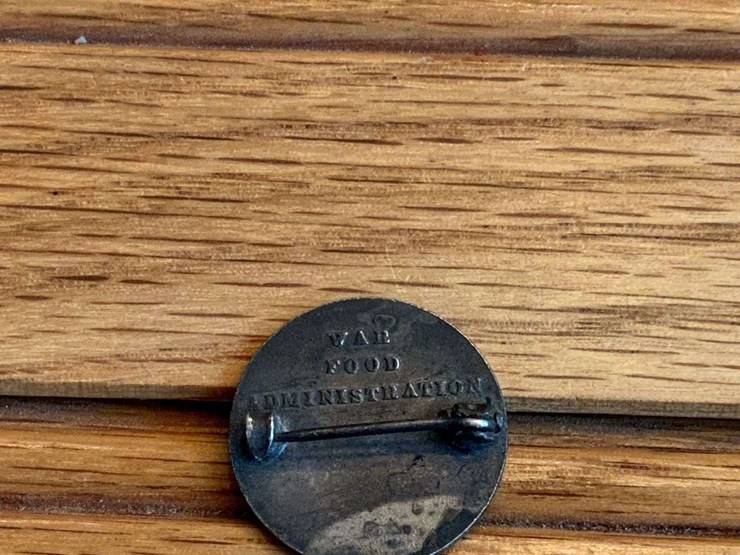 (2)-wwii-“e”-program-pin-+-achievement-award-pin-image-3