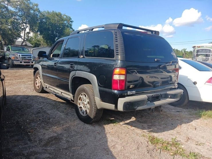 2003-chevrolet-tahoe-image-6