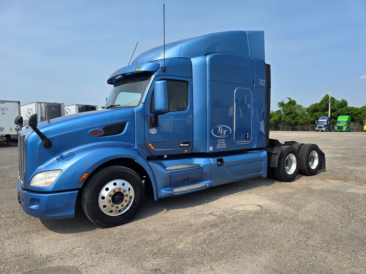 2019-peterbilt-579-image-5