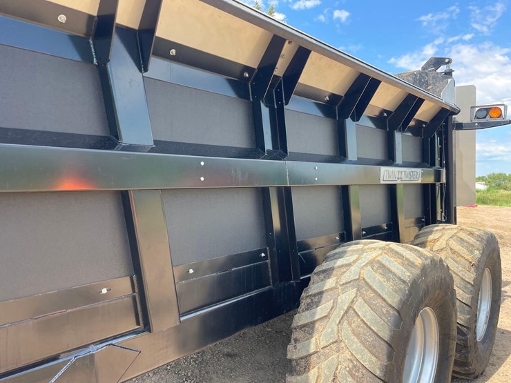 2023-meyer-ms485-vertical-beater-manure-spreader—1-owner-image-43