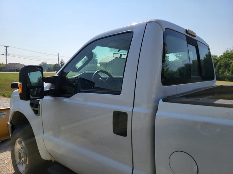 2008-ford-f250-xl-image-17