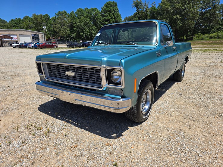 1977-chevrolet-custom-deluxe-image-1