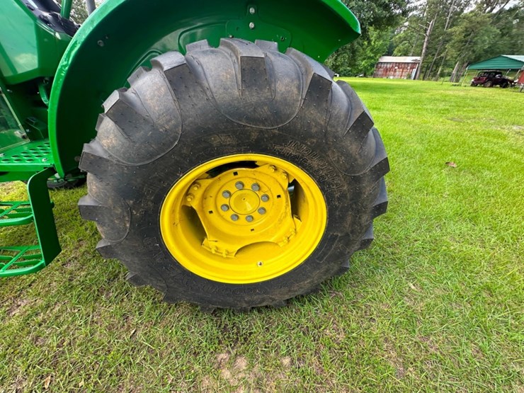 2021-john-deere-5045e-image-33