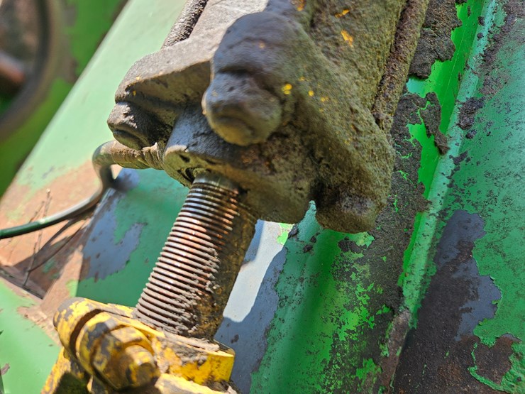 john-deere-1518-image-22