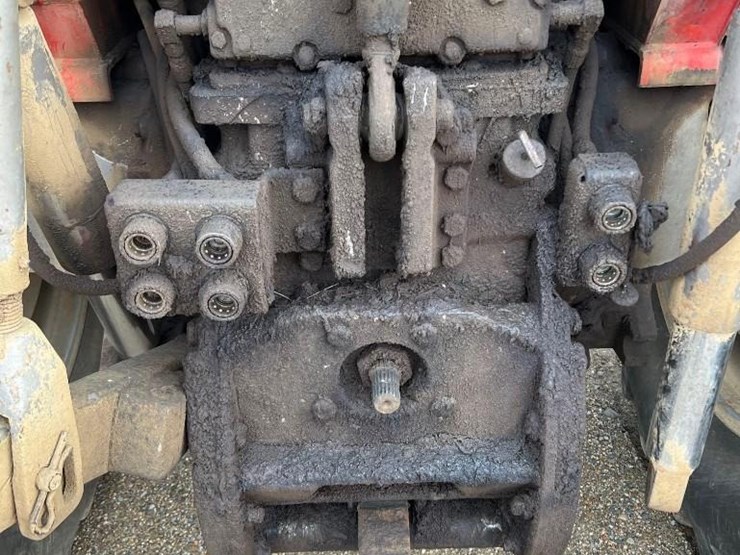 massey-ferguson-2805-image-13