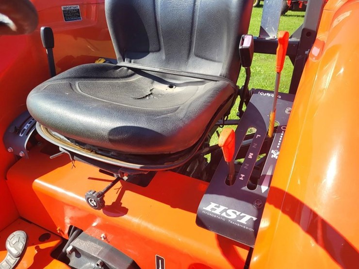 2016-kubota-mx5200-image-37