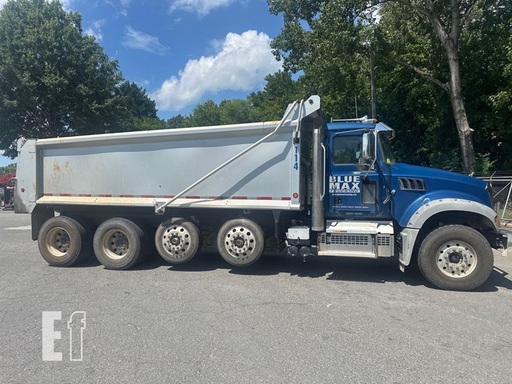 2021-mack-granite-64fr-image-4