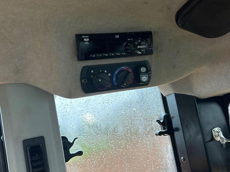 2019-caterpillar-953k-image-48