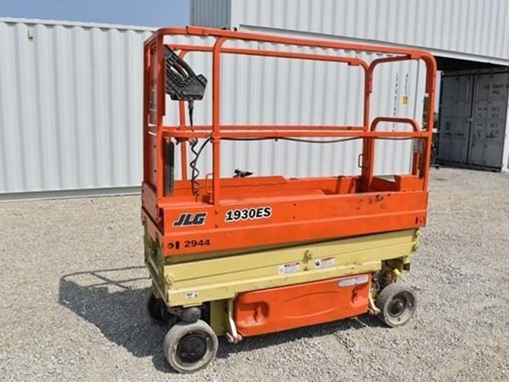 2016-jlg-1930es-image-13