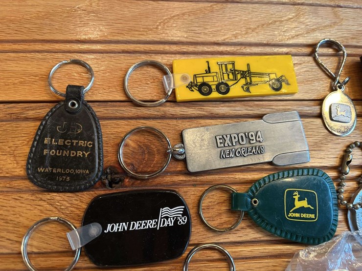 john-deere-keychains-image-2