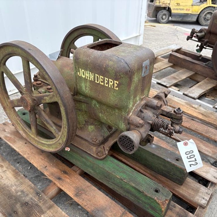 JOHN DEERE 112