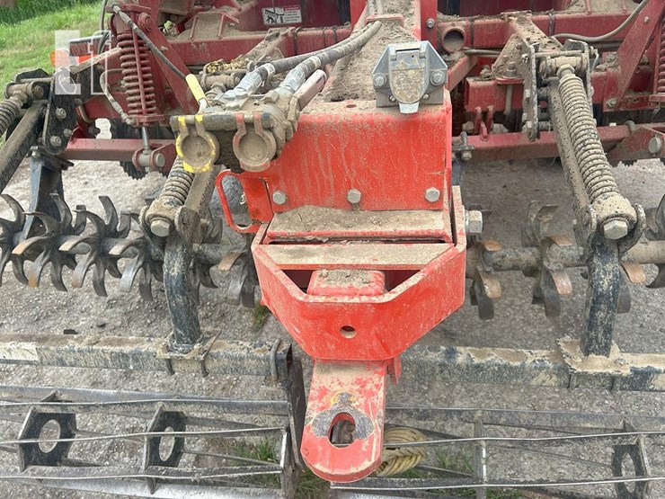 2012-kuhn-krause-8000-25-image-9