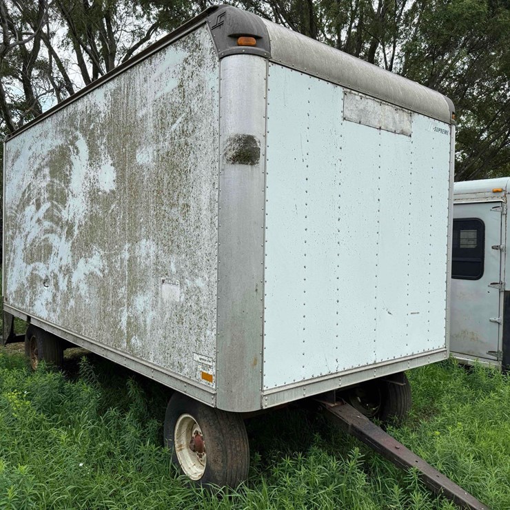 7 1/2ft x 16ft van box w/6 bolt gear