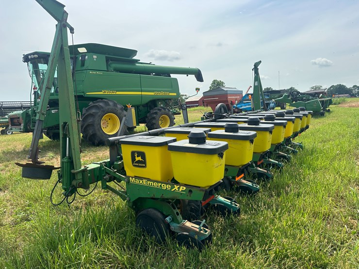 john-deere-30-image-4