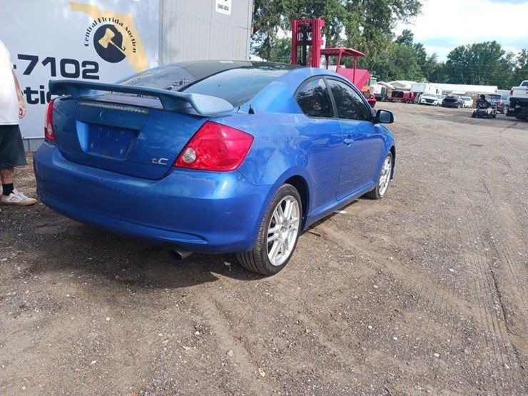 2006-scion-tc-runs/moves-base-image-8