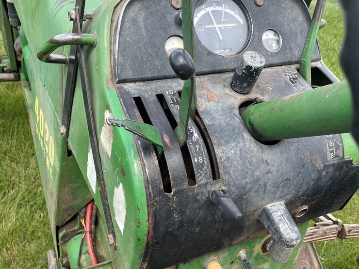 john-deere-4020-image-36