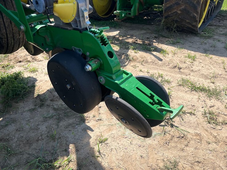 2012-john-deere-1790-image-11