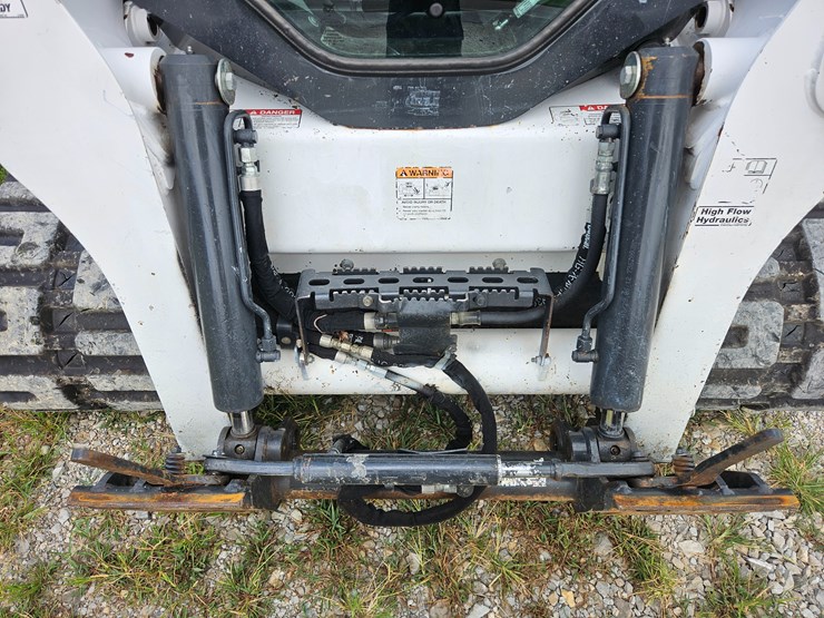 2021-bobcat-t770-image-58