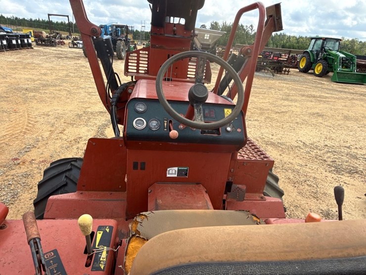 2002-ditch-witch-5700-image-16