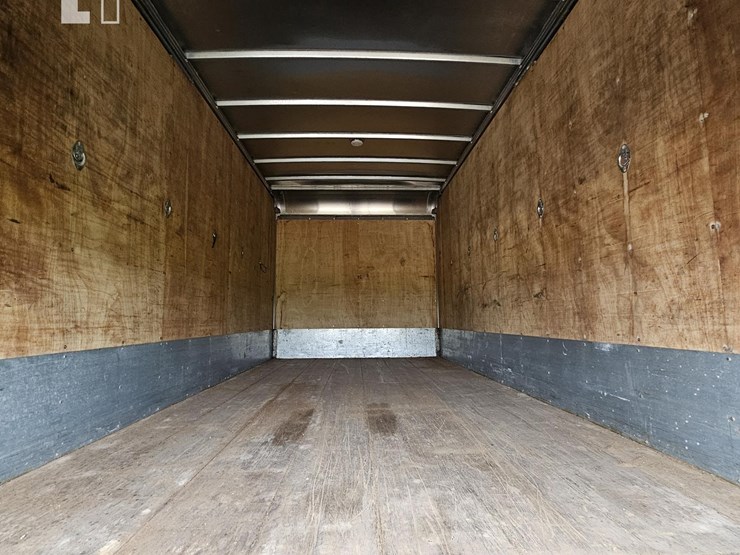 us-truck-body-on-john-deere-running-gear-image-13
