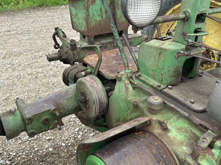 john-deere-b-image-12