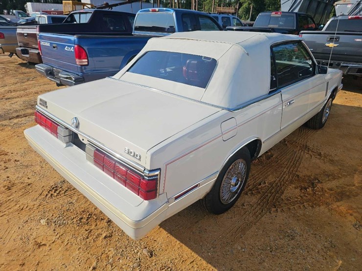 1984-dodge-600-image-4