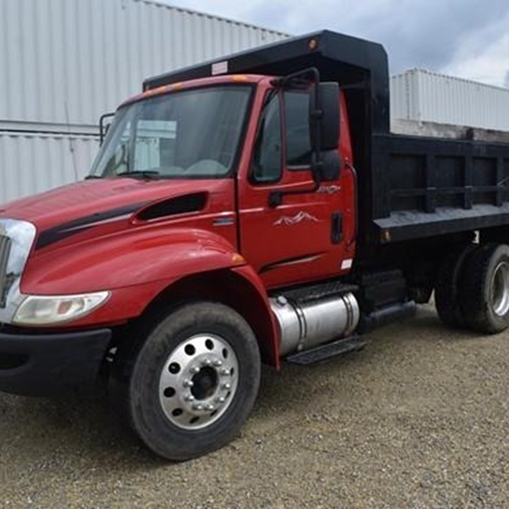 2010 INTERNATIONAL DURASTAR 4300