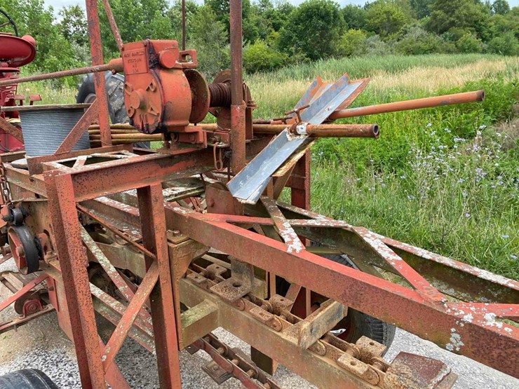 vermeer-model-12-pto-field-tiling-machine-image-23