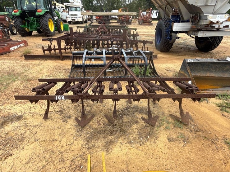 148---9-shank-spring-loaded-chisel-plow-image-6
