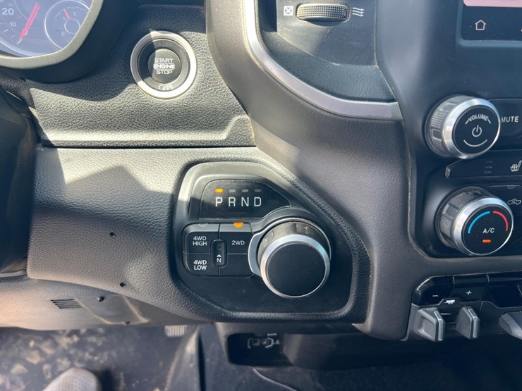 2022-dodge-2500-image-35