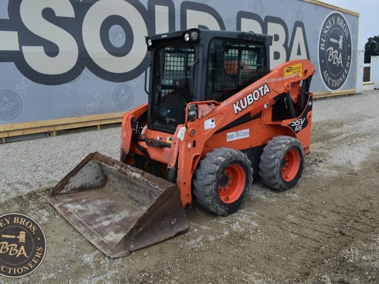 2017-kubota-ssv65-image-2