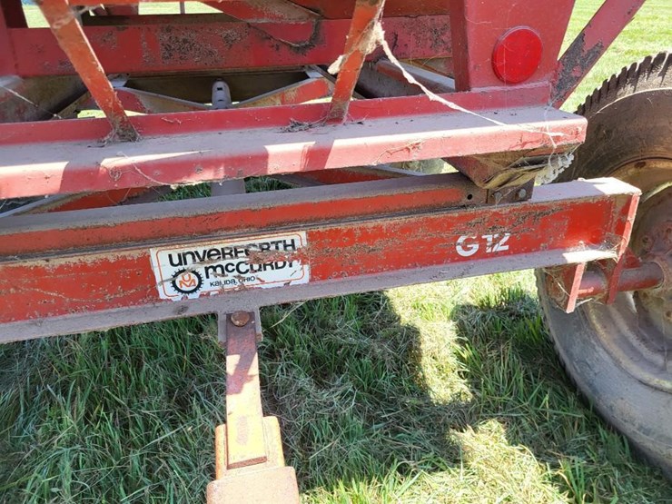unverferth-mccurdy-350-hopper-wagon-w/running-gear-image-29