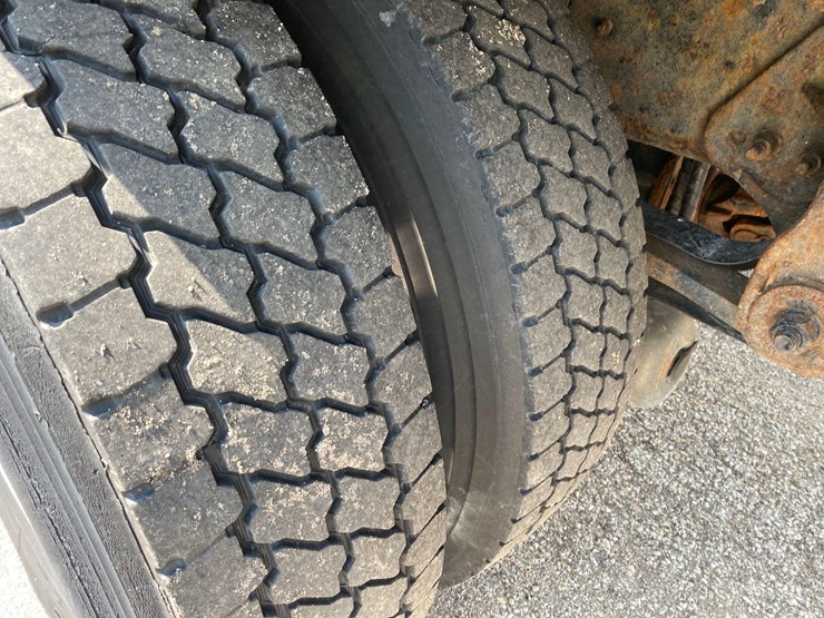 2018-hino-338-image-35