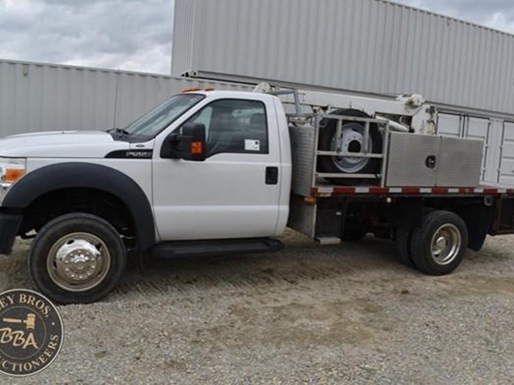 2013-ford-f550-image-5