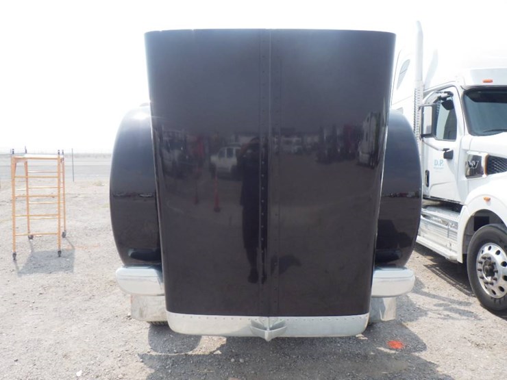 2023-peterbilt-389-image-14