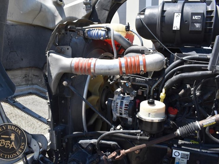 2011-kenworth-t660-image-61