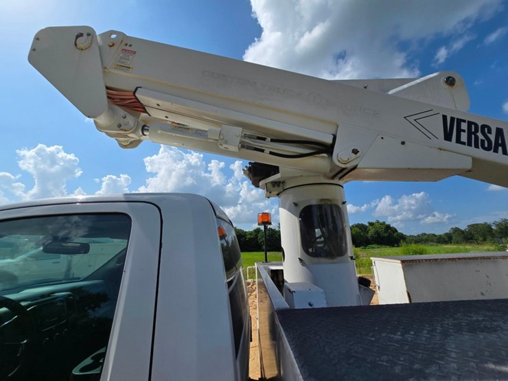 2018-dodge-ram-5500-image-15