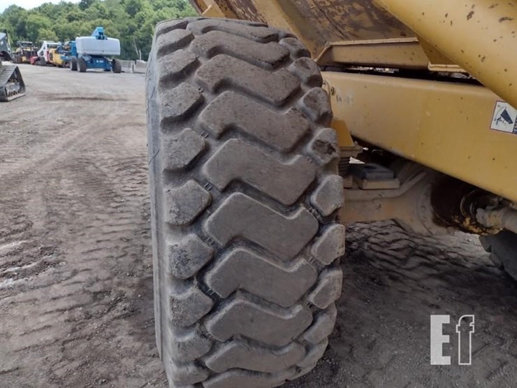 deere-300d-image-18