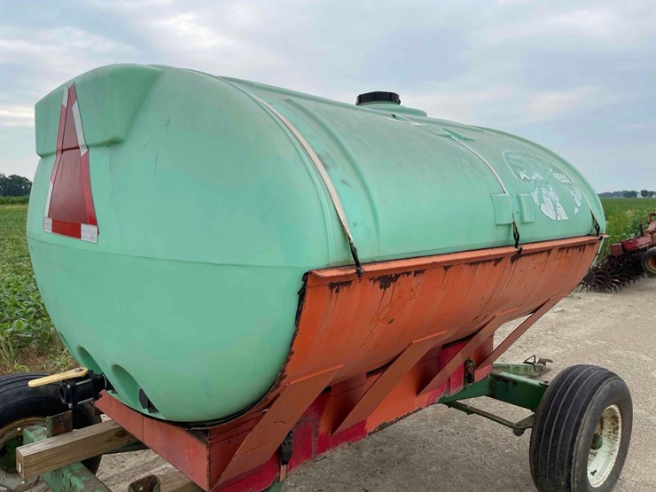 1000-gallon-poly-tank-w/-metal-cradle-image-10